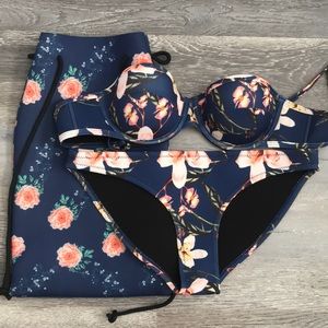 Triangl floral swim set